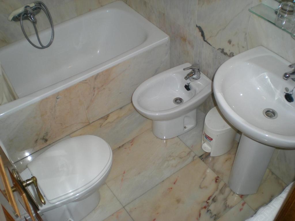 Hotel Puerta Romeros Burgos Luaran gambar