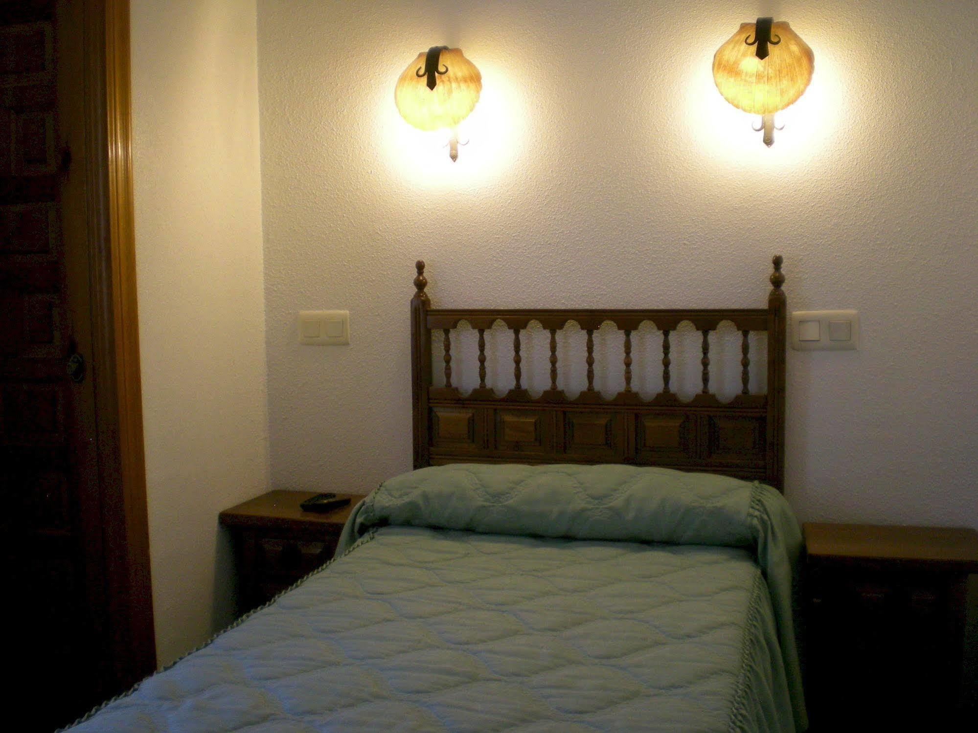 Hotel Puerta Romeros Burgos Luaran gambar